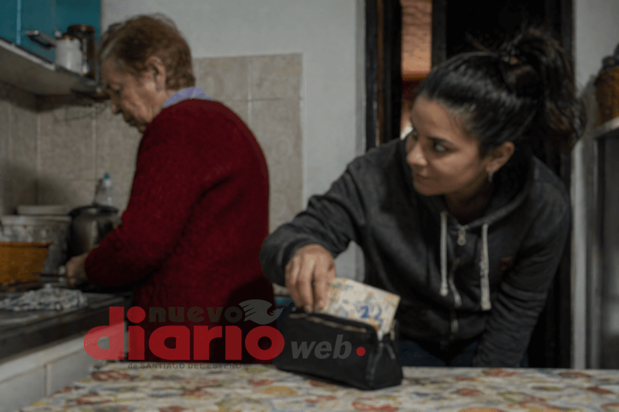 Añatuya: investigan a una mujer por el robo de la jubilación a una anciana de 84 años