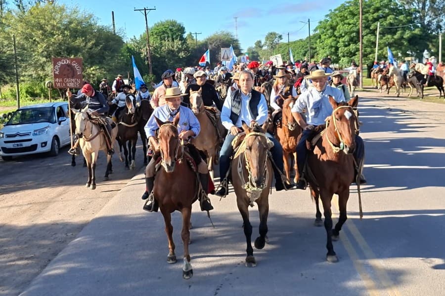 Silva Neder encabezó el Festival de la Tradición Gaucha en Villa Robles: "Ratificamos el compromiso de enarbolar nuestra cultura"