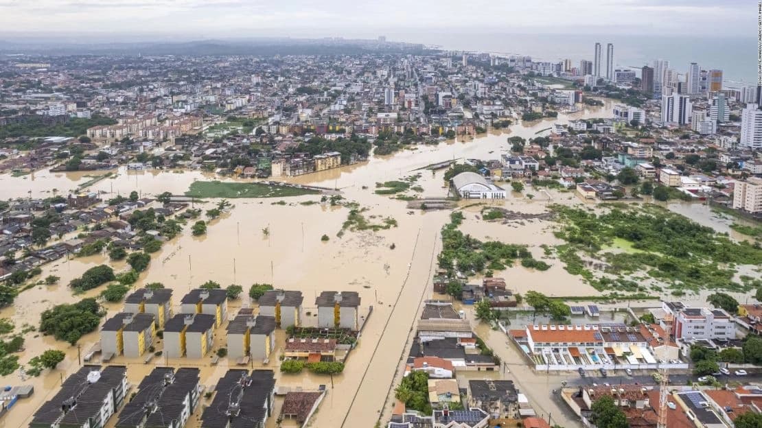 Un temporal devastador en Brasil provocó inundaciones y deslizamientos de tierra que dejaron al menos seis muertos