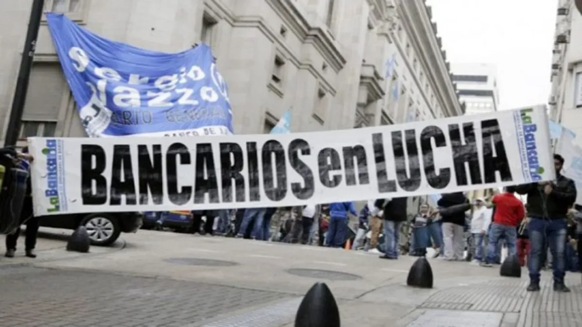 La Bancaria anunció un paro nacional para el miércoles 13 de mayo en el Banco Central y el Hipotecario