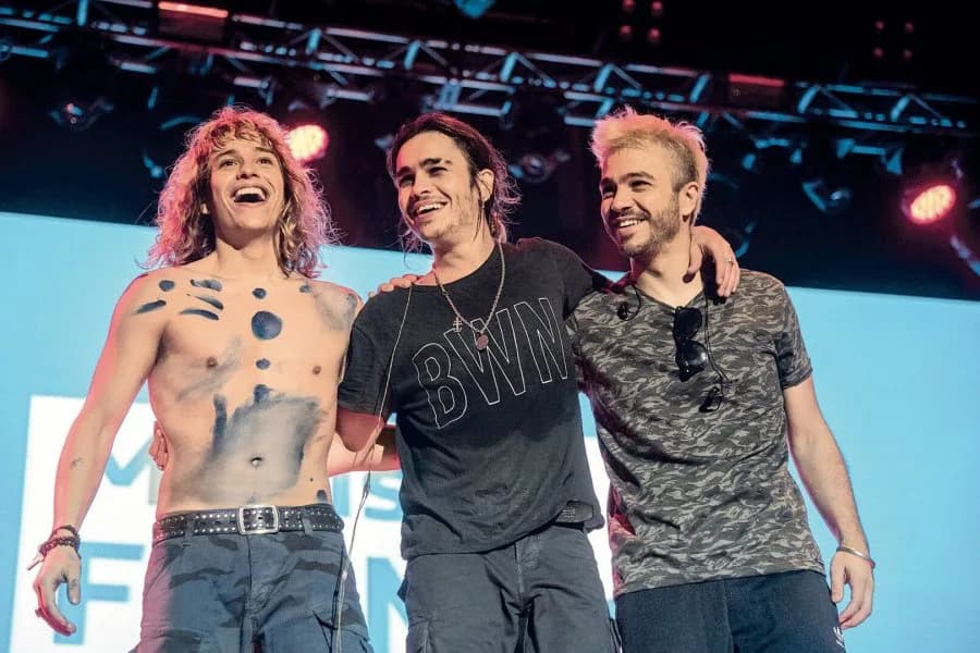 Los hermanos Sardelli desembarcan en Santiago con un show que promete ratificar el fenómeno de Airbag