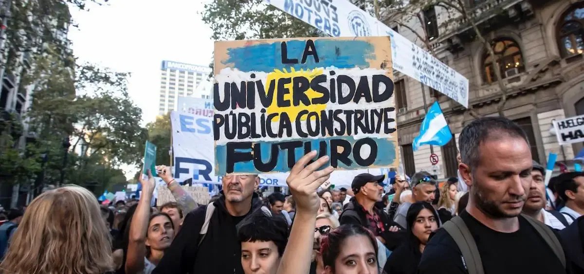 La universidad pública: el sacrificio de los que enseñan para subsidiar a los que tienen