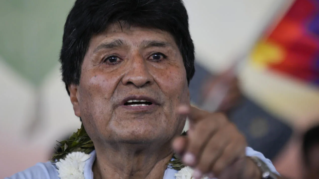 Bolivia en máxima tensión: dictan orden de captura contra Evo Morales y sus seguidores advierten una "insurgencia"