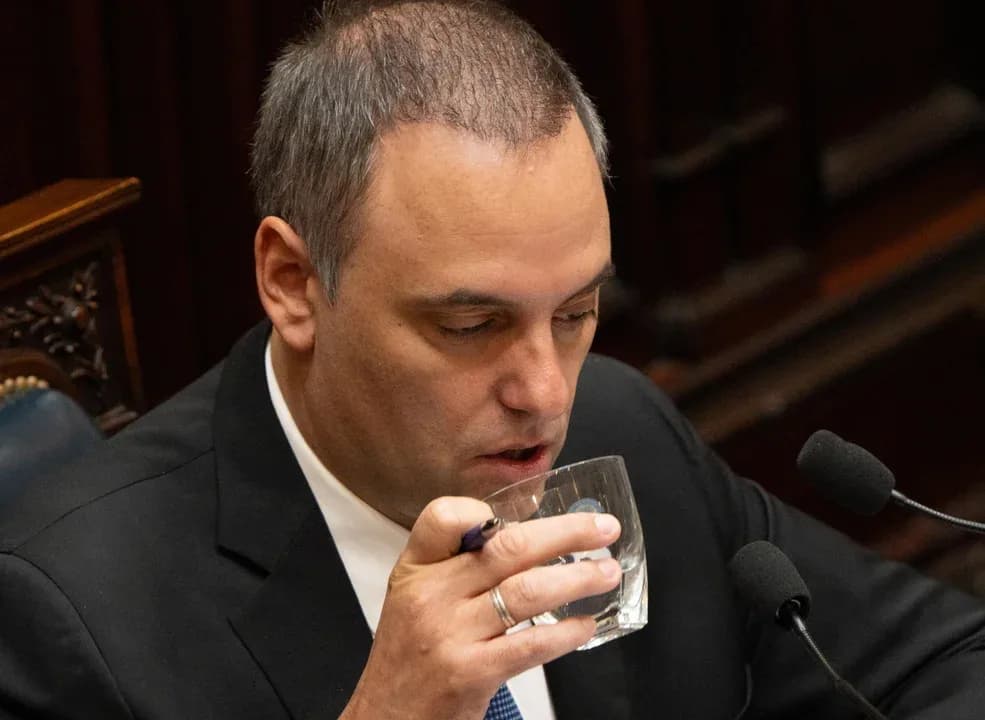 Impacto masivo: un estudio de la UBA compara el "Caso Adorni" con la foto de Olivos de Alberto Fernández