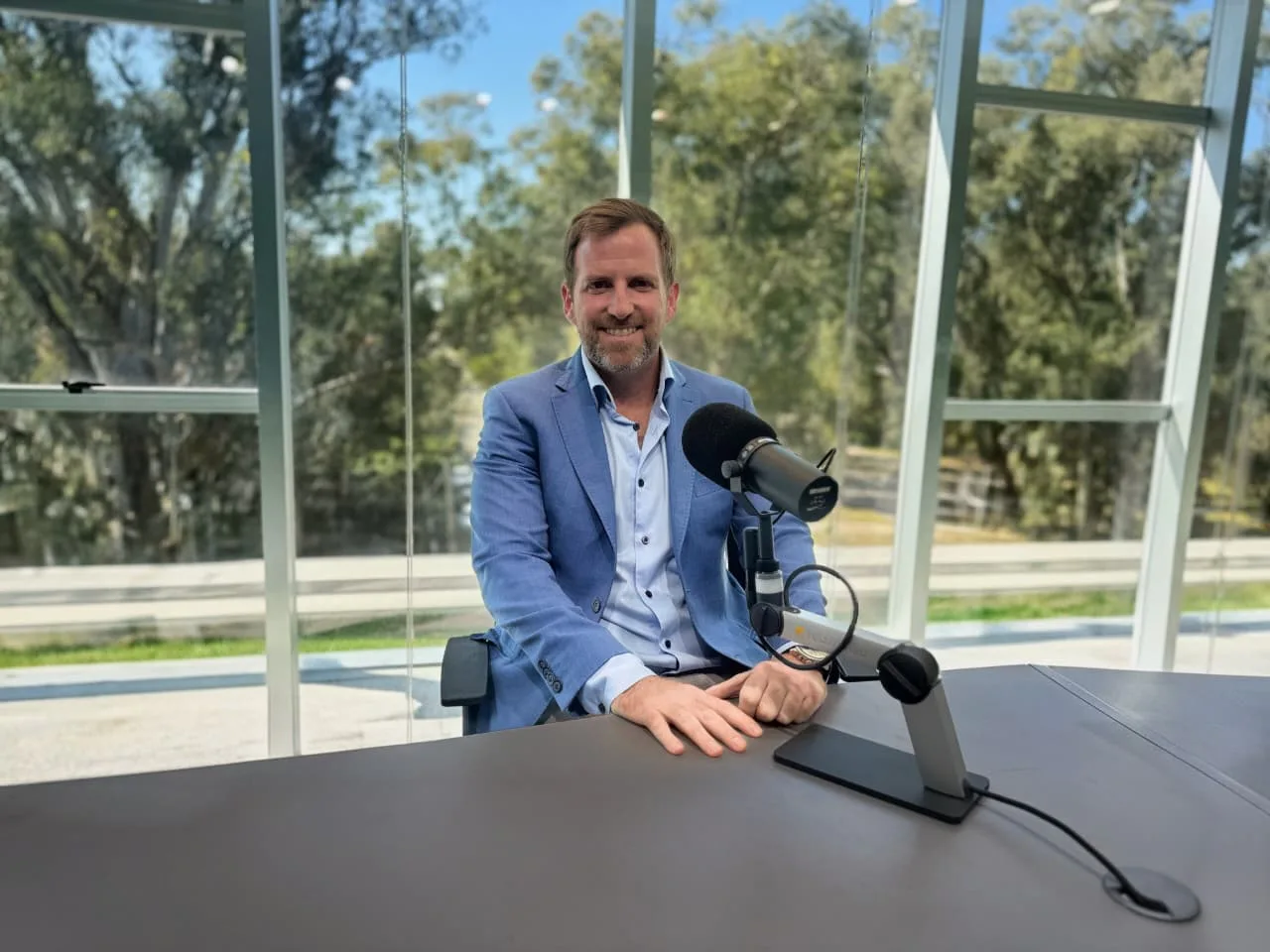 Francisco Bonacina en Radio LV11: "La gente está cansada de políticos que solo aparecen para las elecciones"