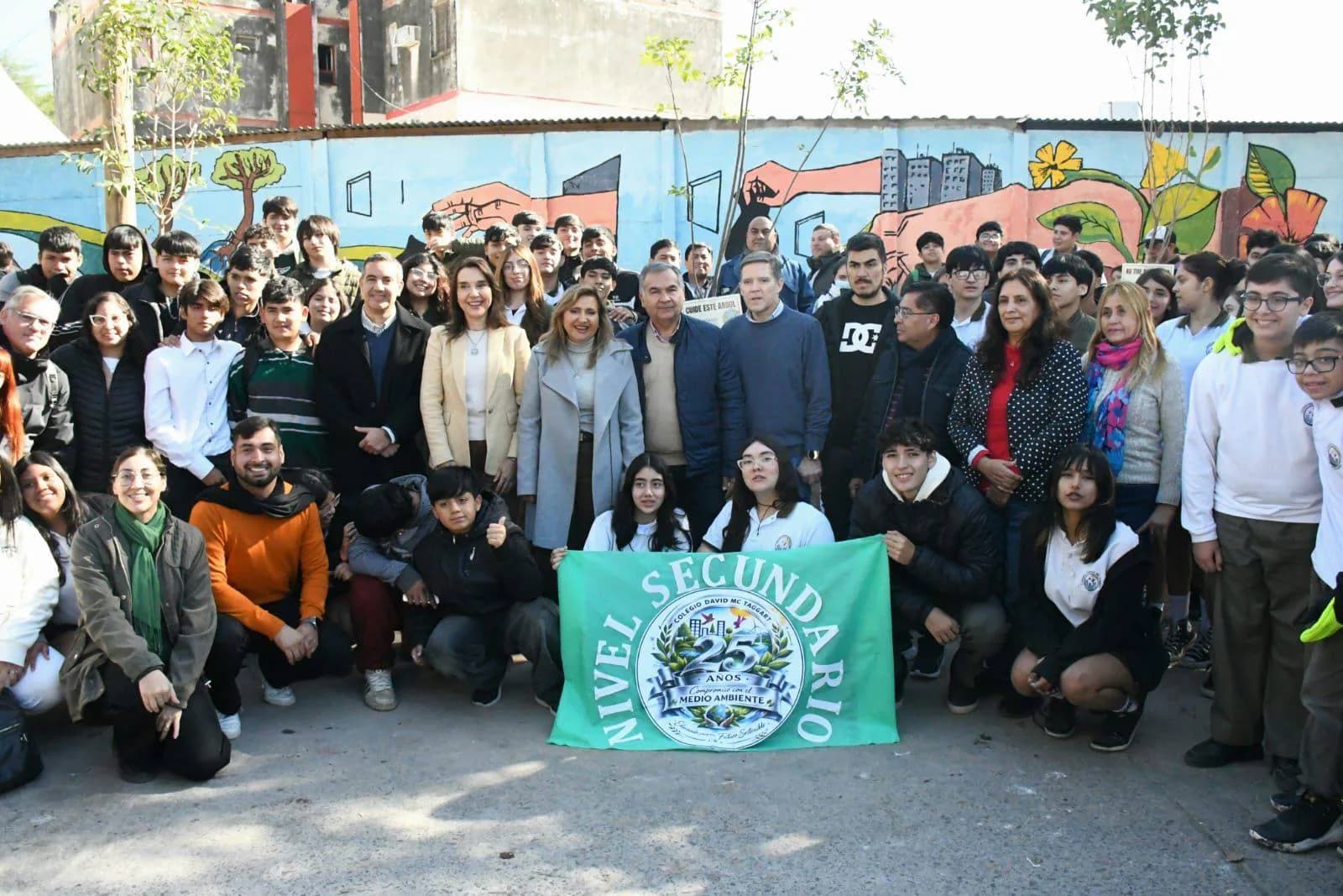 Norma Fuentes y Mariela Nassif encabezaron una jornada de concientización ambiental en el barrio Sarmiento