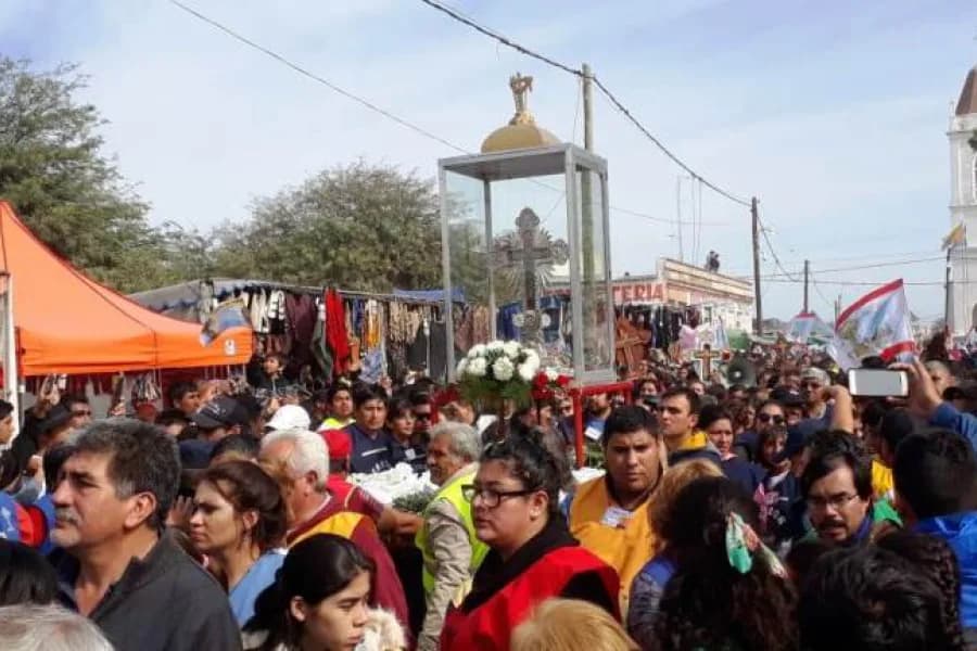 Un catamarqueño violó el monitoreo por violencia de género y fue localizado en la fiesta del Señor de los Milagros de Mailín