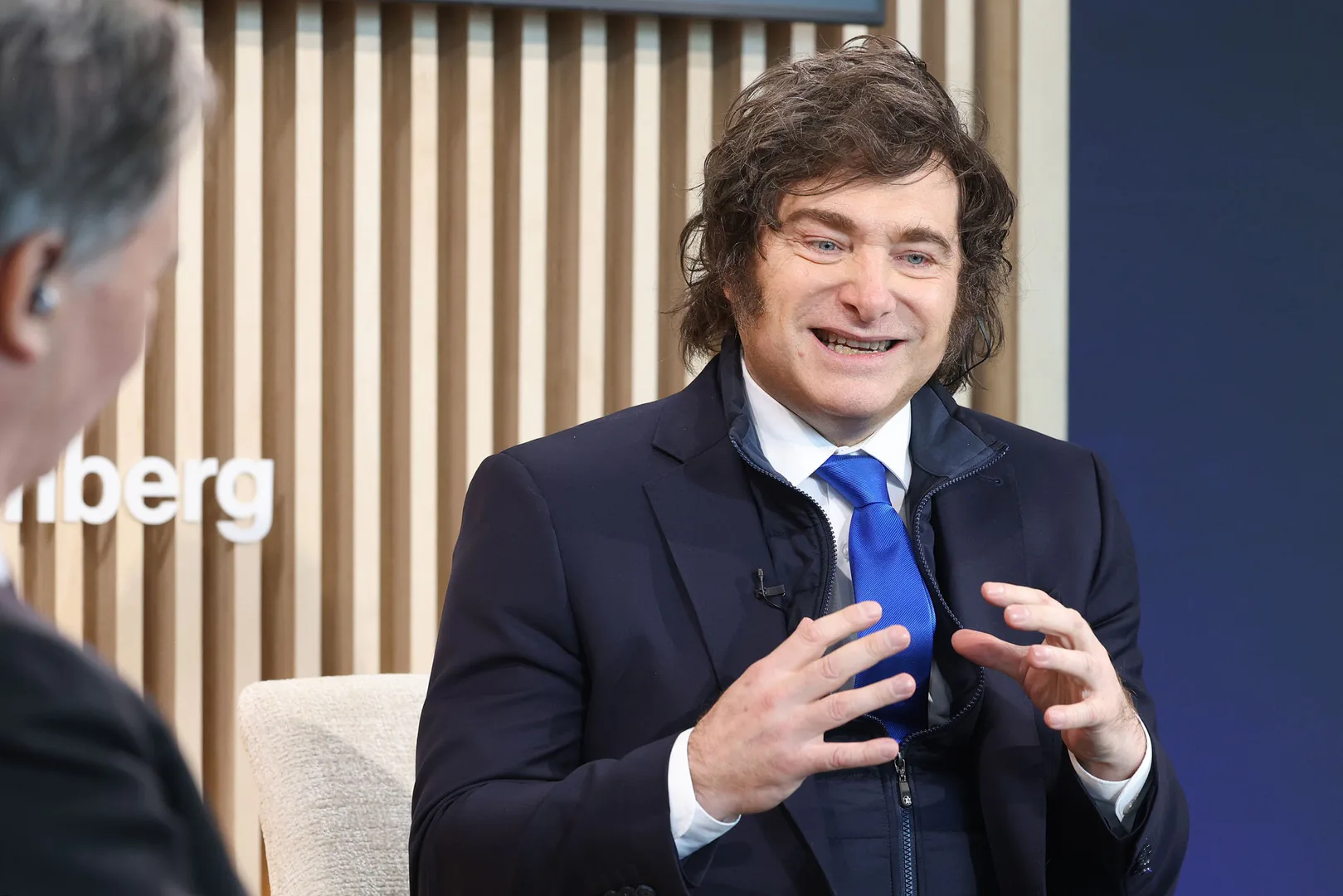 Cumbre en Olivos: Milei respaldó a Adorni en medio de una dura caída en las encuestas de cara a 2027
