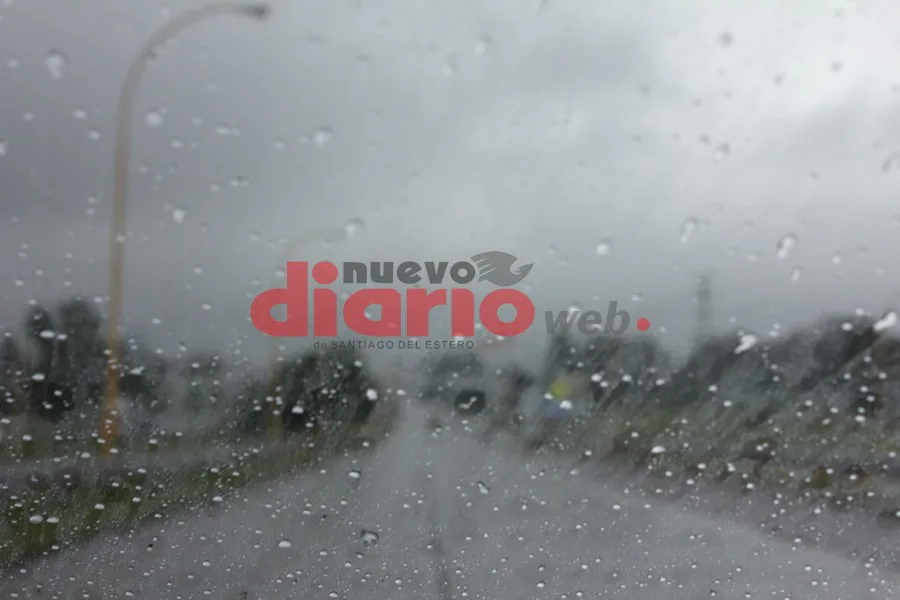 Un brusco cambio de tiempo sorprendió a los santiagueños con lloviznas y un marcado descenso de la temperatura