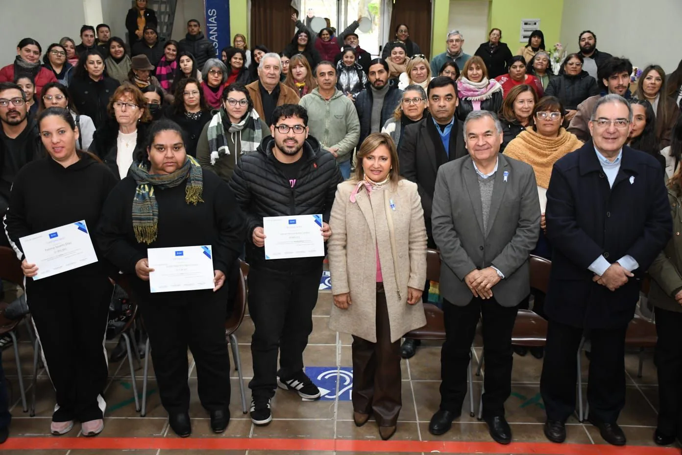 La intendente Norma Fuentes entregó certificados de capacitación a más de 150 emprendedores locales