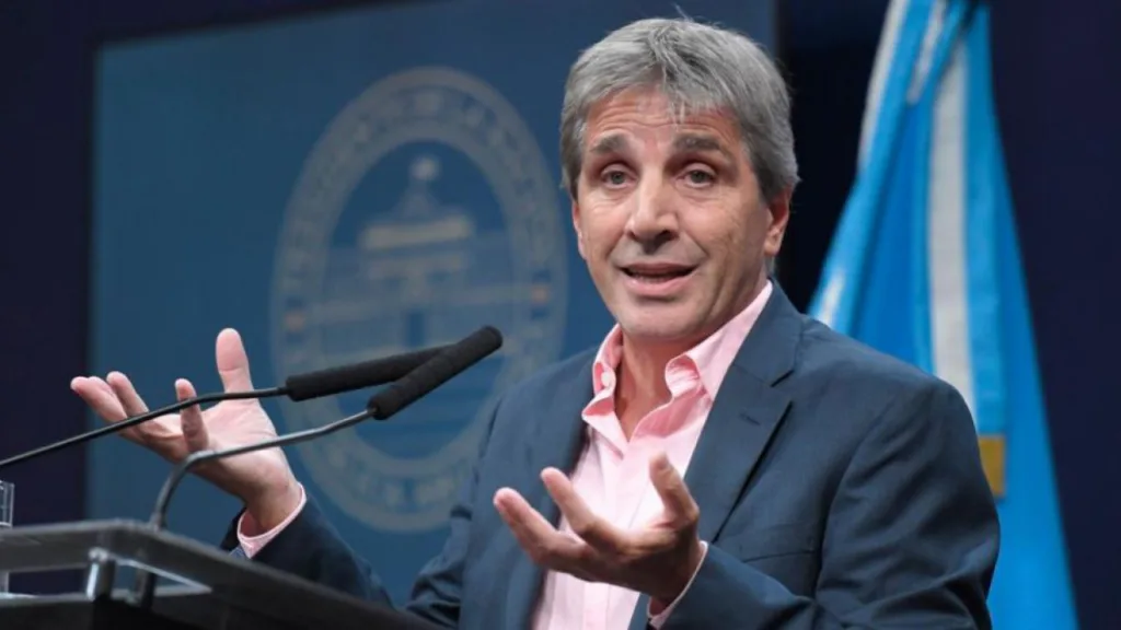 Alivio para contadores: Luis Caputo anunció cambios en la Ley de Inocencia Fiscal y prorrogó los vencimientos de Ganancias