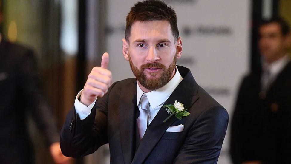 Lionel Messi superó los 1.000 millones de dólares de fortuna y es el segundo futbolista multimillonario de la historia