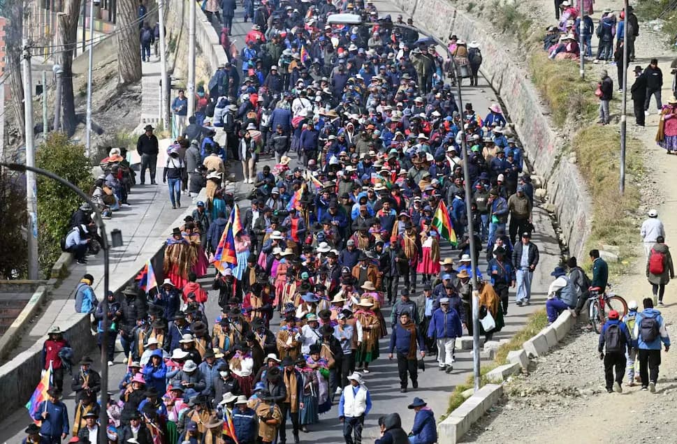 Rodrigo Paz militariza La Paz y llama al diálogo en medio de protestas que exigen su renuncia