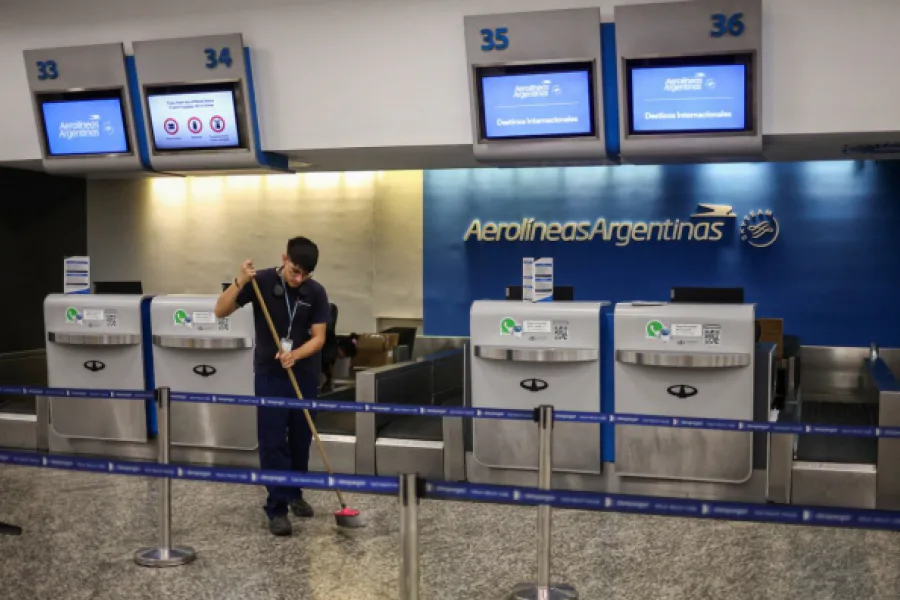 Tragedia en Aeroparque: un operario murió y otro resultó herido tras un accidente en una sala técnica de la terminal
