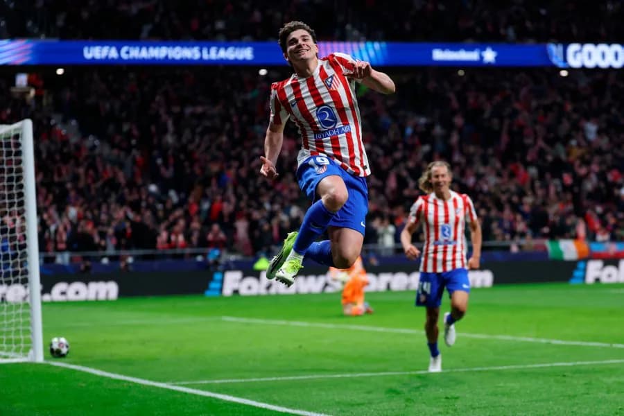 Mercado de pases: Barcelona va con todo por Julián Álvarez y prepara una oferta millonaria tras el Mundial 2026