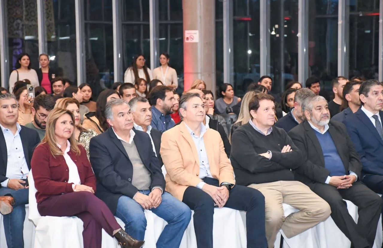 Desarrollo productivo: la intendente Norma Fuentes participó de la apertura de la "Expo Clúster Santiago del Estero" en el Parque Sur