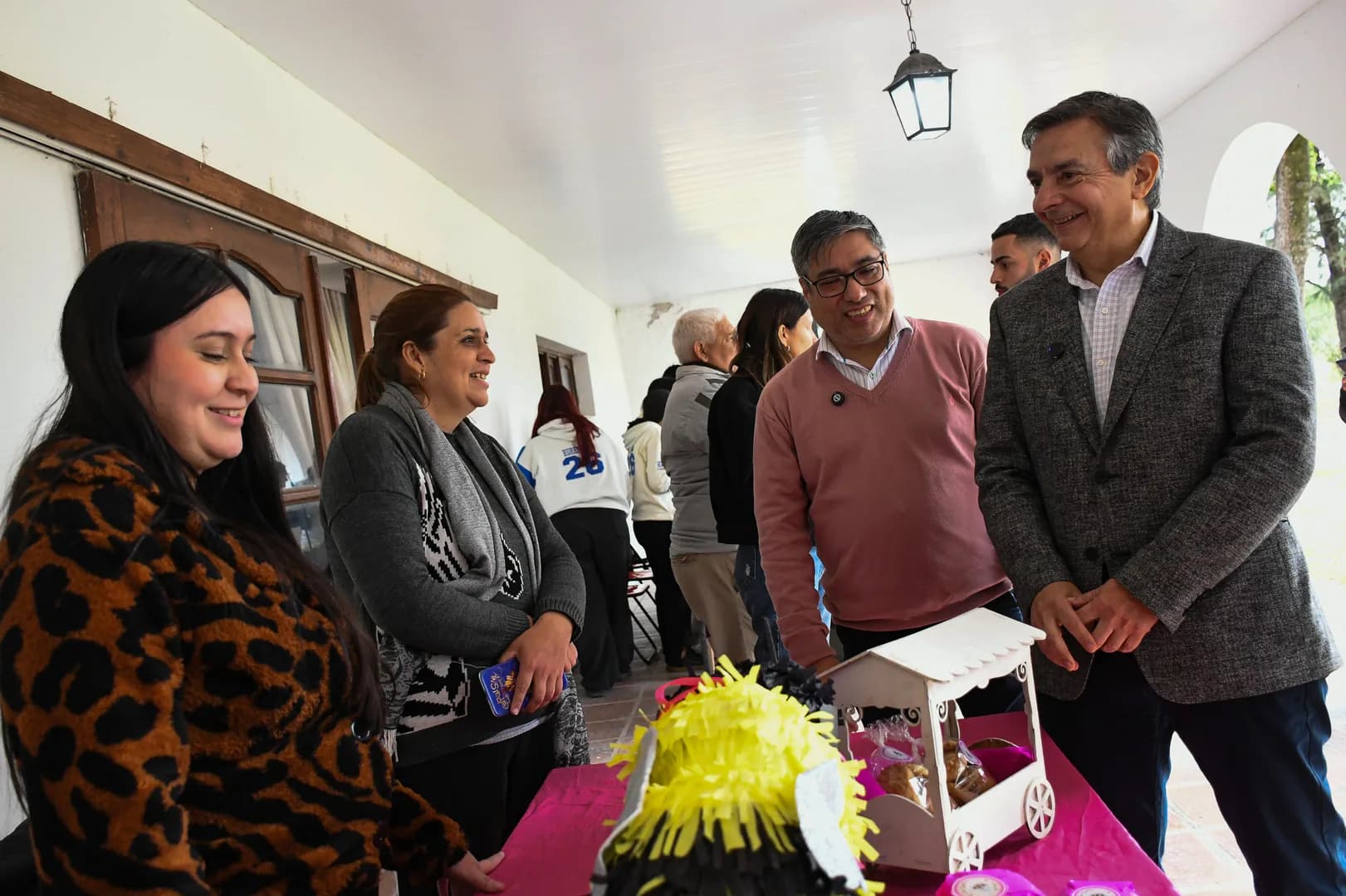 Con fuerte presencia de productores y jóvenes, se realizó una exitosa jornada por la "Semana de la Miel" en el Vivero San Carlos