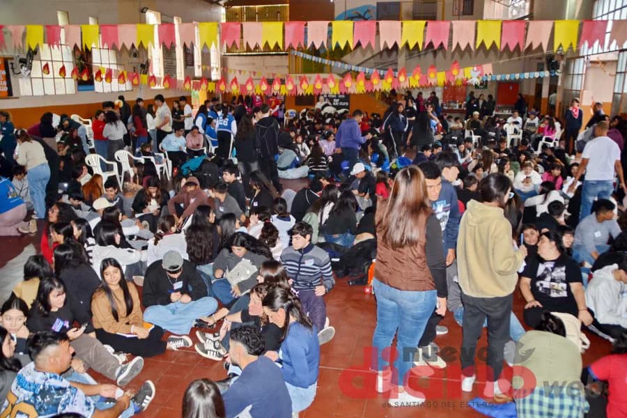 Más de 500 jóvenes santiagueños compartieron una jornada sobre salud mental en el encuentro Semilla de Esperanza