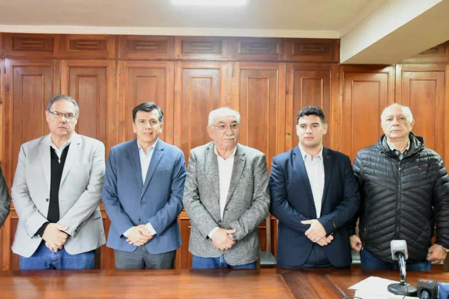 Se presentó el torneo "Futsal 2026: El Mundial se juega en la UNSE" con fuerte apoyo institucional