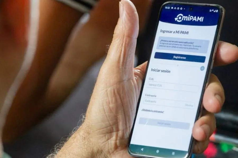 PAMI mantiene vigente su canal digital para que jubilados denuncien fallas y cobros indebidos en la atención médica