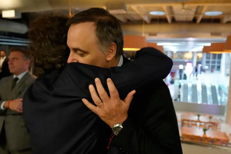 Milei respaldó con fuerza a Adorni tras los cuestionamientos por su patrimonio: "Va a salir fortalecido"