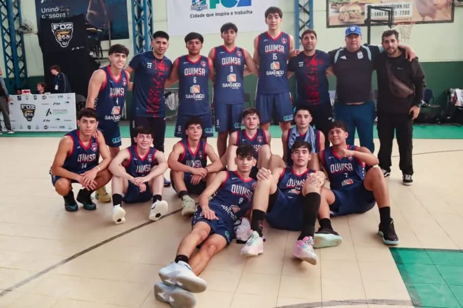 Quimsa U17 arrancó con un sólido triunfo ante Xaxim en la Copa Kenia en Brasil