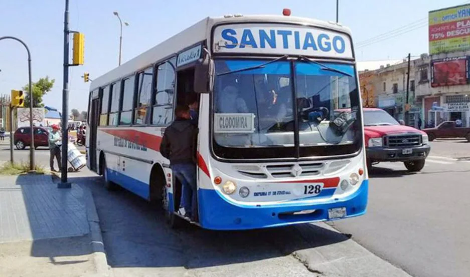 "Nos dejaron a pie": bronca en los usuarios de la empresa 27 de Junio por falta de servicio en pleno Día del Padre