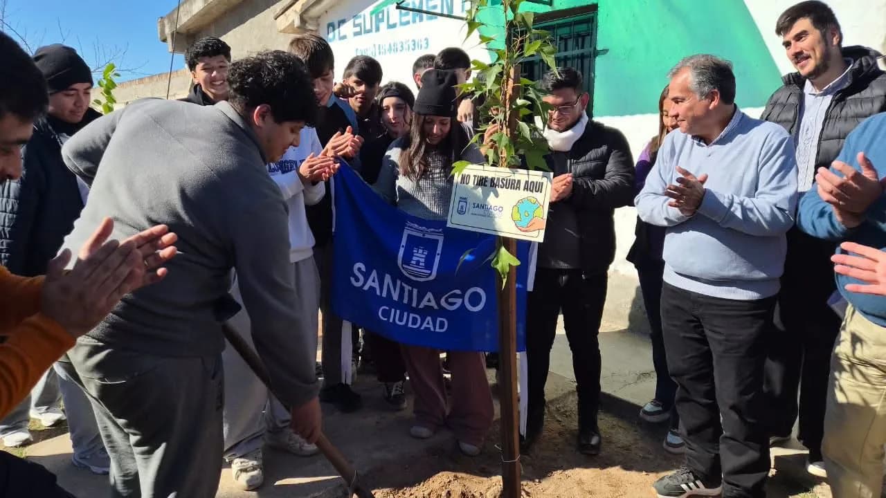 El secretario Benavente encabezó una nueva jornada de Ecoacción ambiental en el barrio Campo Contreras