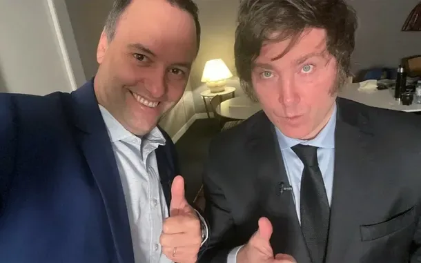 Crisis en el Gobierno: Manuel Adorni presentará su renuncia y Diego Santilli se perfila como su sucesor en la Jefatura de Gabinete
