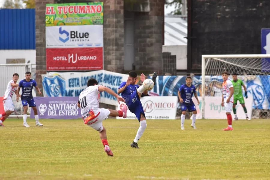 Sarmiento quiere frenar al líder Mitre y sumar de a tres