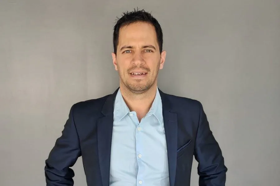 Mauricio Bustamante detalló su plan industrial y denunció salarios de miseria en el municipio de Frías