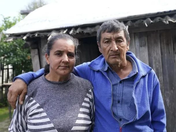 Declaran los padres de Loan Peña frente a los 17 acusados en una audiencia clave del juicio
