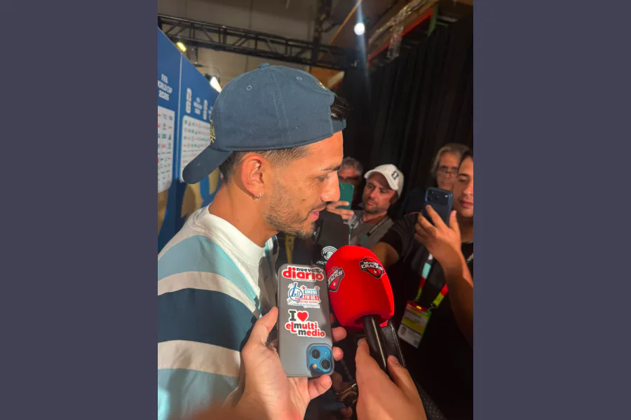 ¡Cobertura exclusiva por Radio LV11! Paredes, De Paul y el "Cuti" Romero mano a mano con El Multimedio tras meterse en cuartos