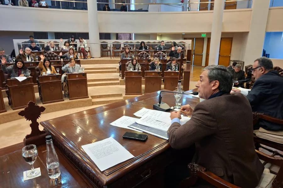 La Legislatura declaró de interés la entronización de la imagen de San Charbel en la Catedral Basílica