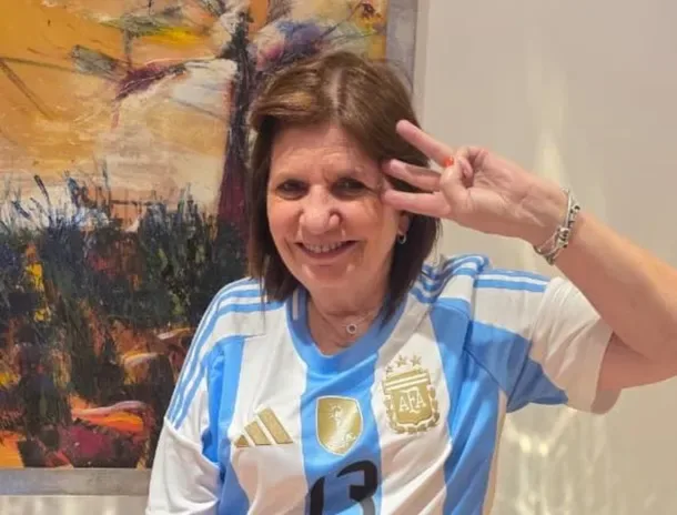 Patricia Bullrich cruzó a la oposición: "Están haciendo campaña por la no reelección de Milei usando el Mundial"