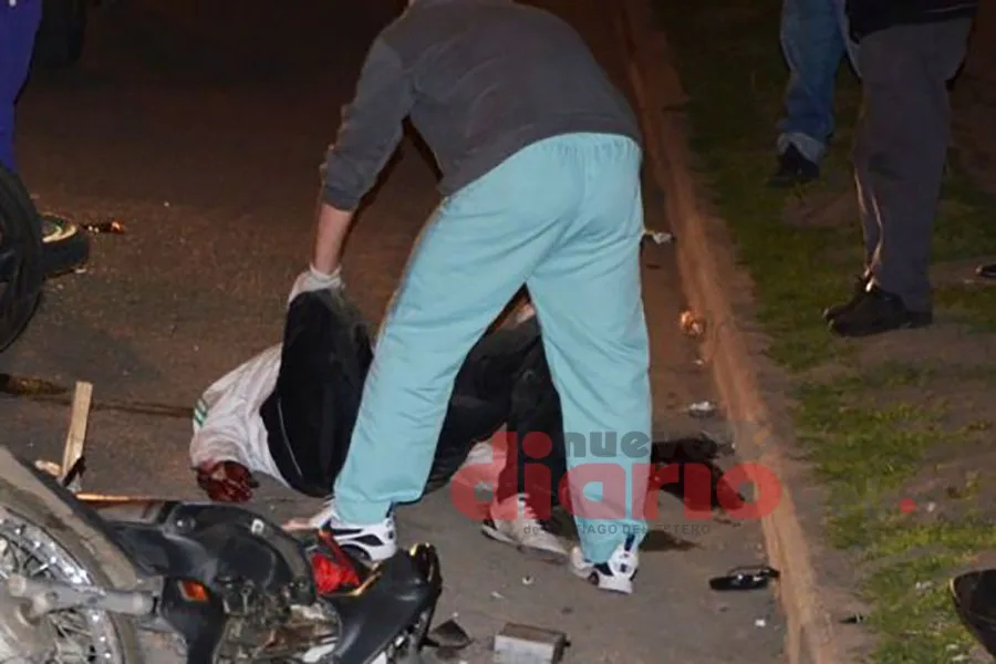 Tragedia en el barrio Borges: un motociclista de 55 años murió en un violento choque frontal contra un Audi