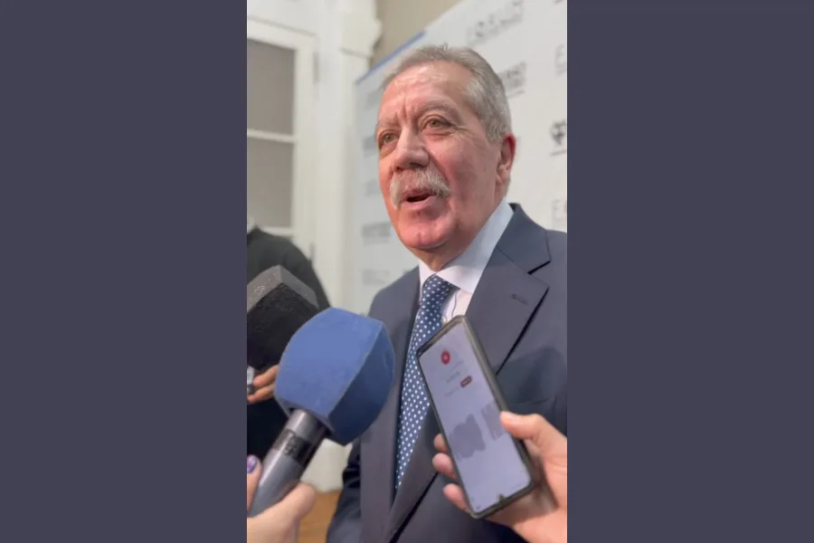 Elías Suárez entregó certificados de "Santiago Crece con Vos" y anunció 500 nuevos cupos para capacitar a más jóvenes