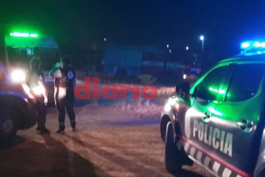 Un joven ingresó al Hospital Regional con un cuchillo clavado en la espalda tras una violenta pelea en el barrio Villa del Carmen