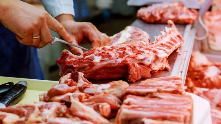 El consumo de carne vacuna cayó 11,5% y marcó el nivel más bajo de los últimos 30 años