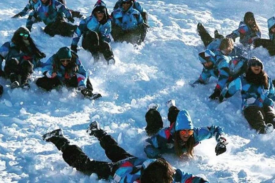 Imputan a Travel Rock por presuntas infracciones al modificar la fecha de salida de un viaje de egresados