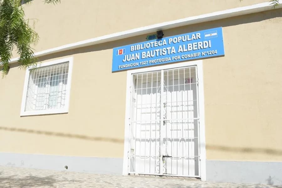 La Biblioteca Alberdi celebra sus 99 años y alerta por la falta de apoyo económico