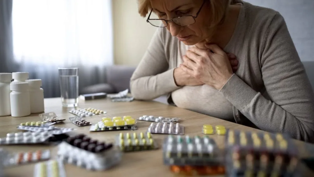 Automedicarse puede ocultar enfermedades graves y generar daños irreversibles