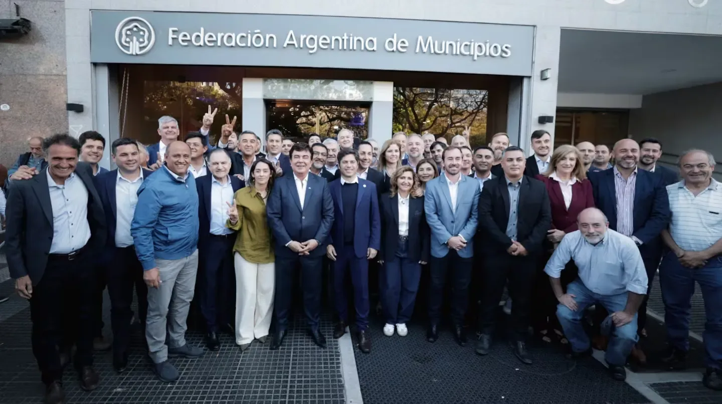 Kicillof volvió a respaldar la reelección indefinida de los intendentes
