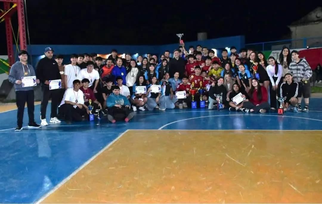 Con gran convocatoria juvenil, concluyeron los torneos deportivos del programa Frías Activa 2026