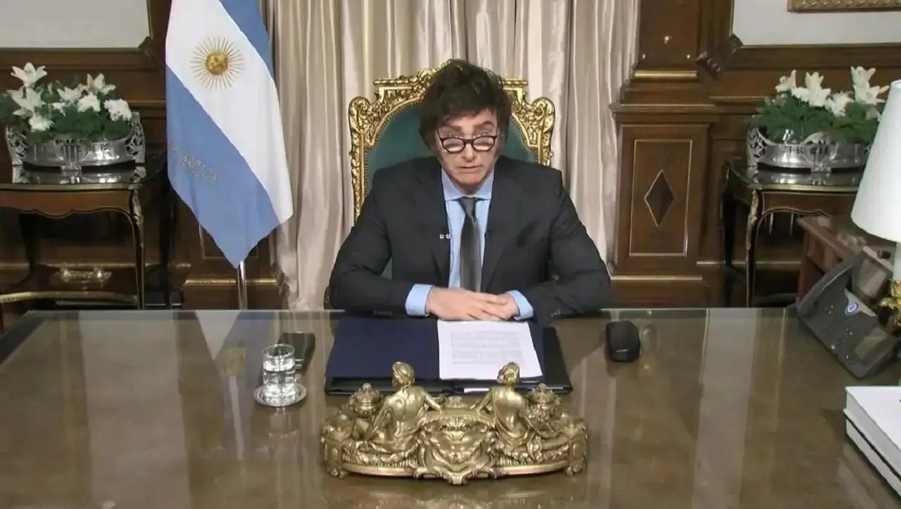 Cadena nacional de Javier Milei: mensaje breve y duras críticas a la política por el "saqueo" del Banco Central