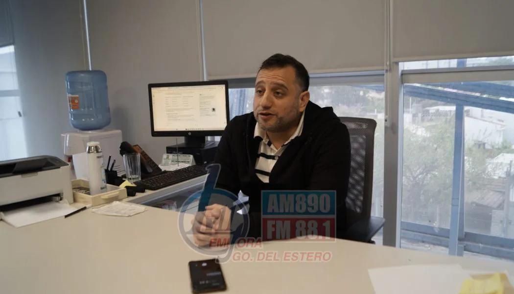 "Los ciudadanos se vuelcan masivamente a retirar el DNI", afirmó Gonzalo Achával