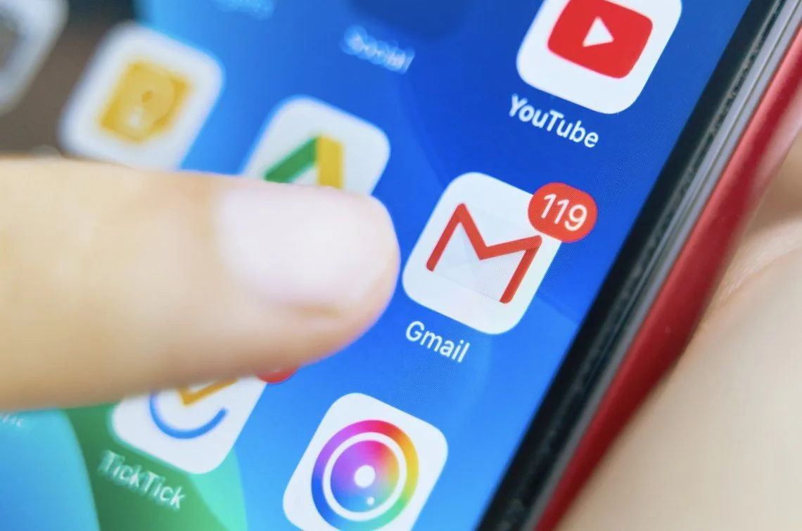 El truco de Gmail para eliminar decenas de correos no deseados en pocos minutos