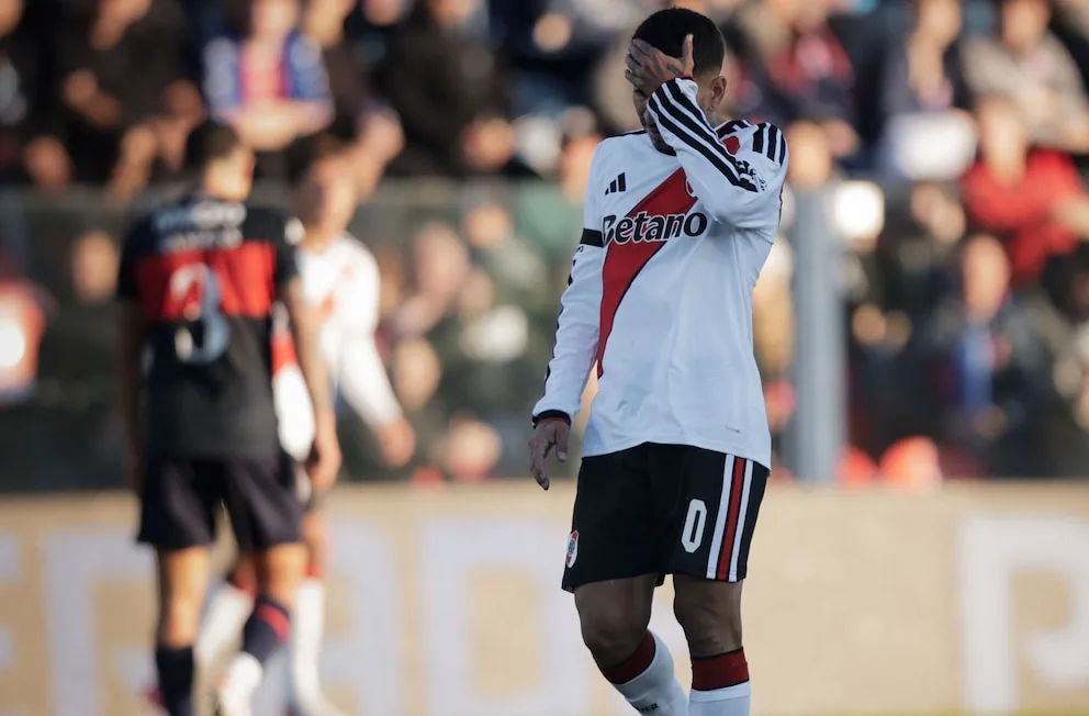 Tigre venció a River y profundizó la crisis del equipo de Coudet en el Clausura