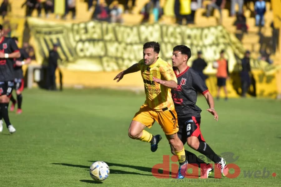 Con doblete de Machado, Mitre venció a Defensores y se pone a punto para el clásico