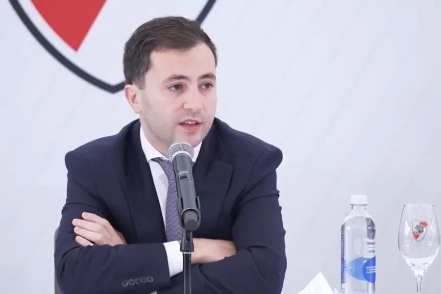 Di Carlo respaldó a Coudet, admitió errores y lanzó una dura acusación
